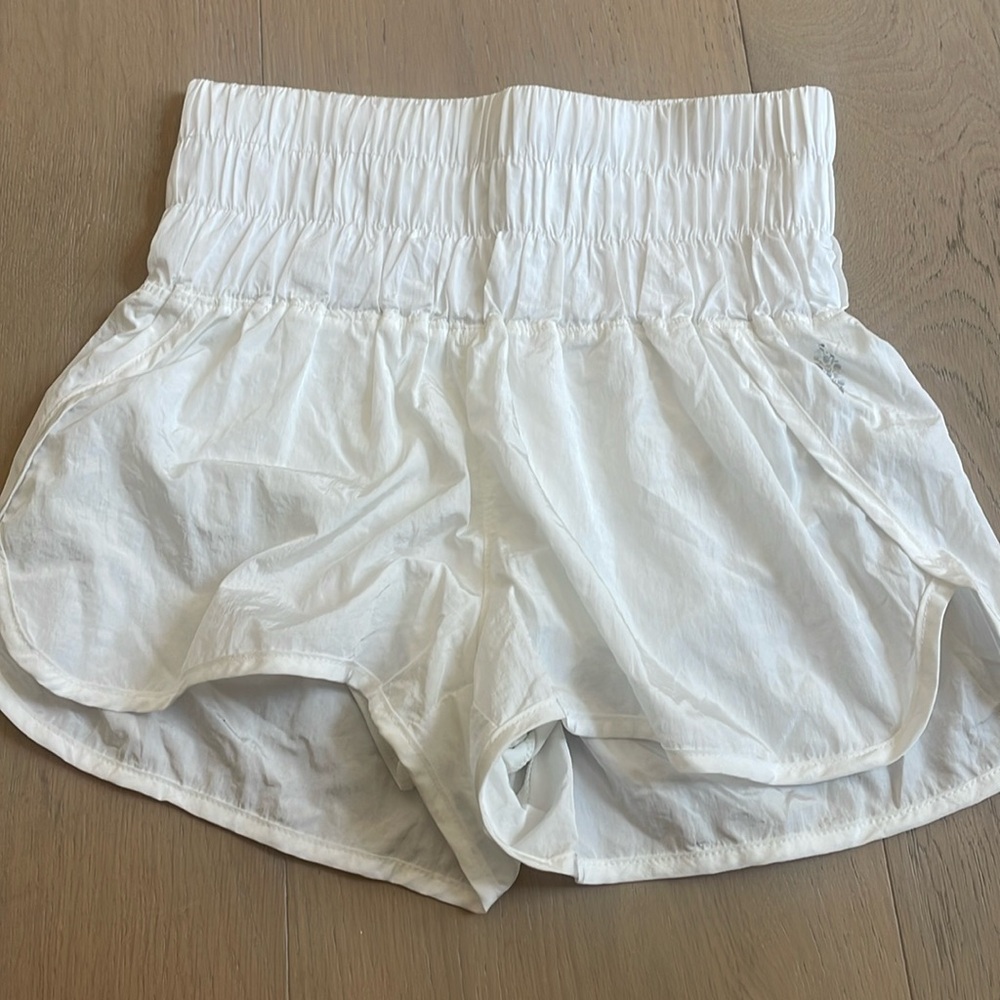 WHITE FREE PEOPLE THE WAY HOME SHORTS